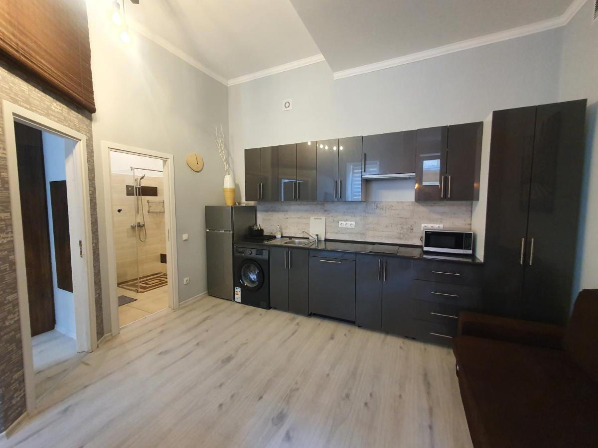 Linden apartment Boedapest Buitenkant foto